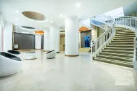 Beidou E-sports Hotel (Xuchang Caowei Ancient City Pang Donglai Life Square)
