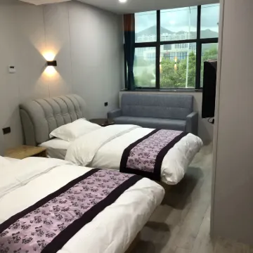 Shangri-La Hotel