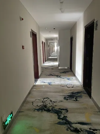 Home Inn Pebble Cloud Hotel (Tianjin XUEYUANBEILU Station University of Technology) Отели рядом с достопримечательностью «West Campus of Tianjin University of Technology and Education»