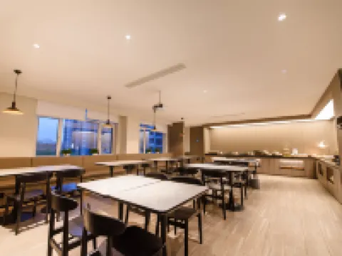HanTing Hotel (Yinchuan Huaiyuan West Road)
