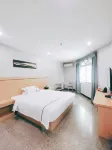 Baocheng Boutique Apartment (Dongguan Convention and Exhibition Center) - guesthouses