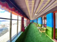 Nyima County Dangre Yongcuo Lake View Hotel