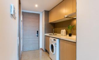 Tianjin Haiyun Yiju LOFT Projection Apartment