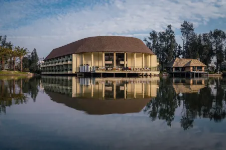 Jiulonghu Hotel Wenzhou Отели рядом с достопримечательностью «Dongtou Scenic Area»