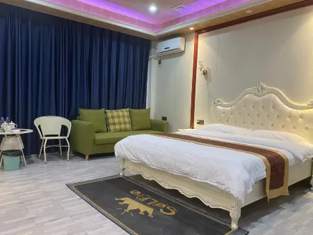 Yunxuan Rongxin Inn Отели рядом с достопримечательностью «Triton Bay»