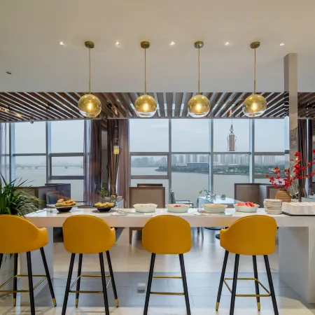 Shenxiangtang Riverview Art Hotel (Suining Dingsheng International Wanda Plaza)