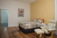 Penguin Waterfront Escape Hotels in Penguin