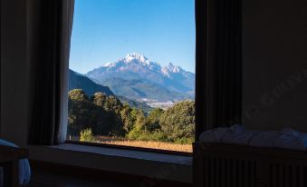 Gengxuan Caoyu Yulong Snow Mountain View Resort Homestay