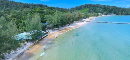 Sandy Beach Bungalows by EHM Отели рядом с достопримечательностью «Лейзи Бич»