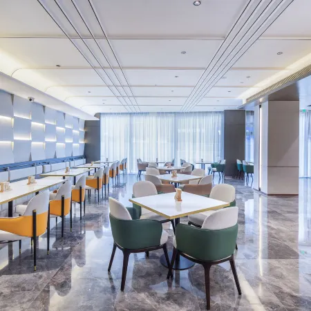 Atour Hotel Golden Eagle Plaza, West Lake Road, Suqian