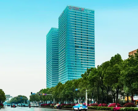 E-3LUE Yibo E-sports Hotel (Xiangtan Wanda) Отели рядом с достопримечательностью «Hunan University of Science and Technology Gymnasium»