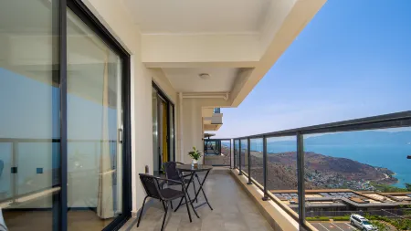 Fuxian Lake Qipan Homestay Отели в г. Ченцзиан