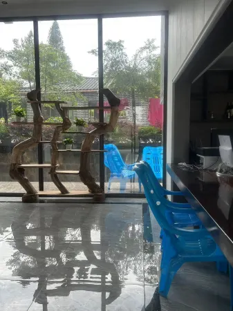 Park Jujuju Отели рядом с достопримечательностью «Huangshui National Forest Park»