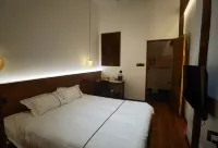 One read and one clean homestay