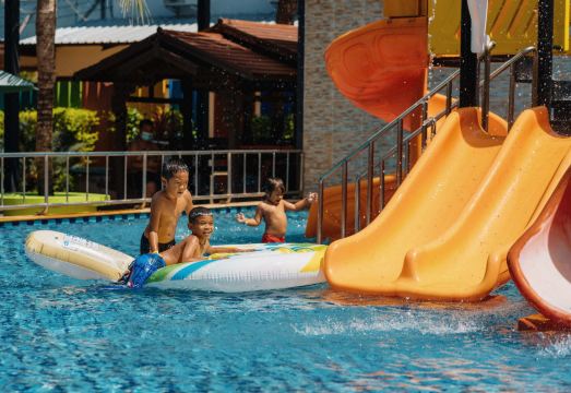 4. 라와야나 센트럴..