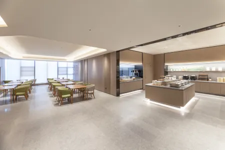 JI Hotel (Fuyang Taihe Wandaguangchang) Отели в г. Тайхэ