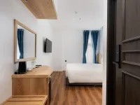 Haven Hut Riverside Hotel Hotels near Lotte Mart