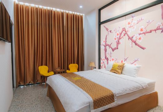 헤라 호텔 욕실 및 세면대 모습