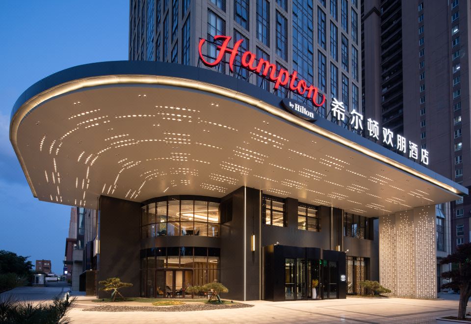 3. 햄튼 바이 힐튼..