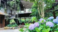 Yifeng Homestay - بار