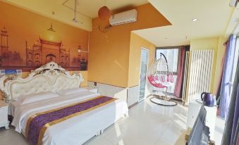 77 Concept Theme Hotel (Zhengzhou University Metro Station)