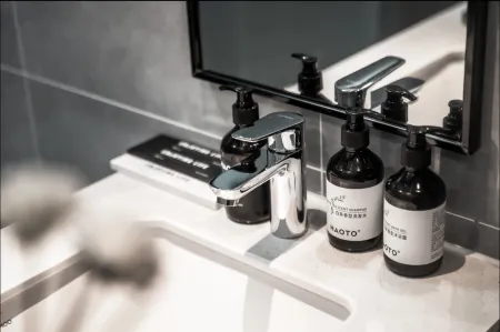 Yuanmufeng Holiday Hotel (Fuqing High-Speed Railway West Station) Отели рядом с достопримечательностью «Shizhu Mountain Scenic Area»