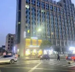 Xuchang Ayang Homestay (Fat Donglai Times Square Cao Wei Ancient City)