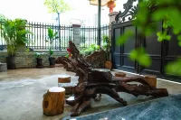 Mangshi Ruihongge Homestay