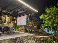 Yueshan  Yishe  Homestay  Huang  guo  shu