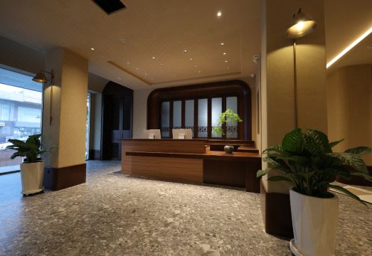 Yalando Hotel 외관