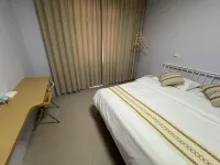Huanghekou Mijia Homestay (Kenli Huanghekou Hospital)