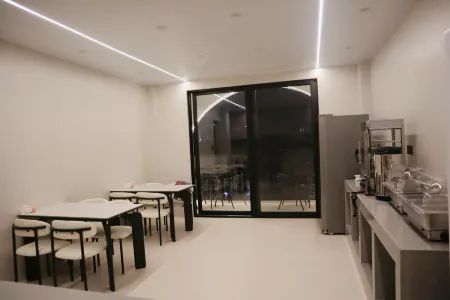 Beihai She·Yu Homestay Отели рядом с достопримечательностью «Guilin University of Electronic Technology Beihai Campus»