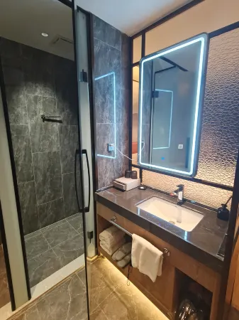 Qinhuangdao Haishanghai International Hotel