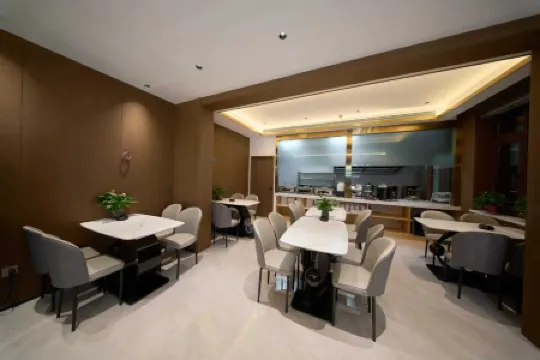 RED Lantern Hall Отели в г. Пинъяо