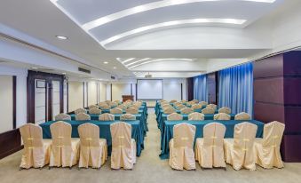 Lufeng Yujing Hot Spring Hotel (Yuhou Street First People's Hospital)
