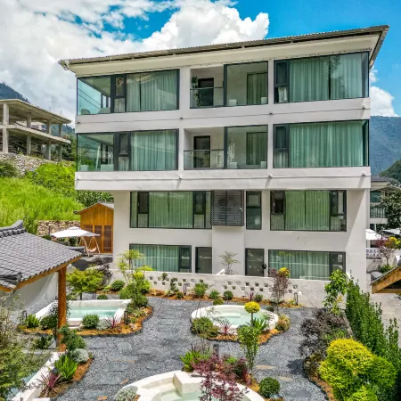 Sukyo: A Secluded Mountain Onsen Yado Отели в г. Лудинг