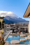 Lingbai · Lanyinshe | Snow Mountain Private Hot Spring Boutique Stay (Baisha Old Town)