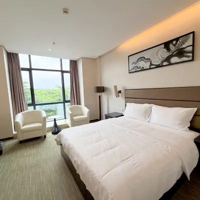 玥瀾湖景酒店（肇慶七星巖景區店） 鄰近肇慶站的酒店