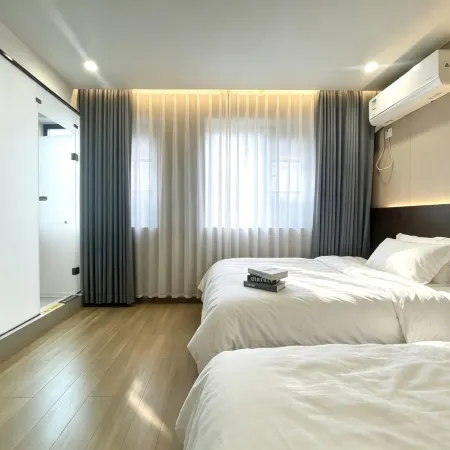 Damei Homestay (Kaifeng Wansui Mountain Wuxia City Millennium City Park)