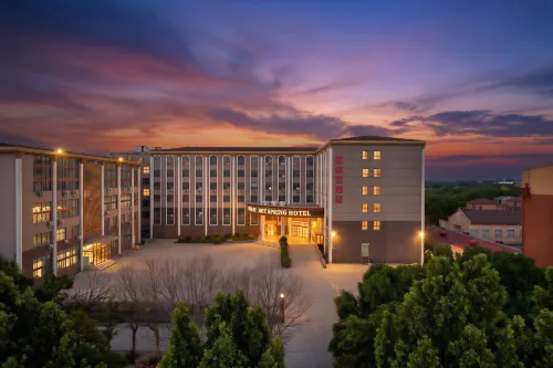 Yafeiya Hotel (Zhengzhou Zhongmu Jiefang Road)