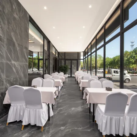 Jinghe Yipin·Secret Realm Resort Hotel (Youhao Times Plaza South Railway Station Branch)