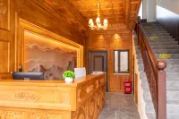 Jiake Homestay (Zhagana Grand Scenic Area Ticket Office)