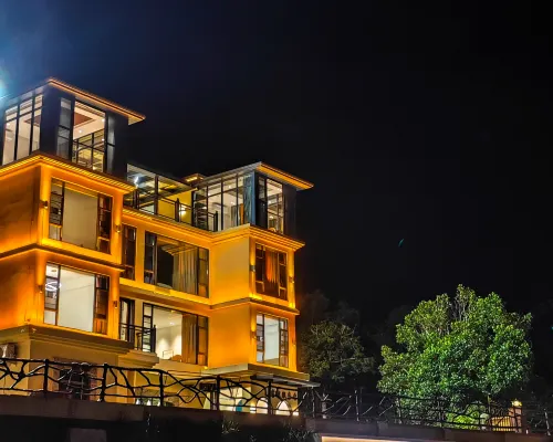 Mountain View and Lake View · Infinity Pool · Reservoir Chinese Inn Hotels in Dongyuan