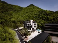 Shiyin·Two-Three-Four Mountain Villa Homestay with Double-Layer Infinity Pool (Shibadaowan Drift) - 4성급