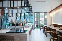 Rongle Hot Spring Hotel - Hot Springs
