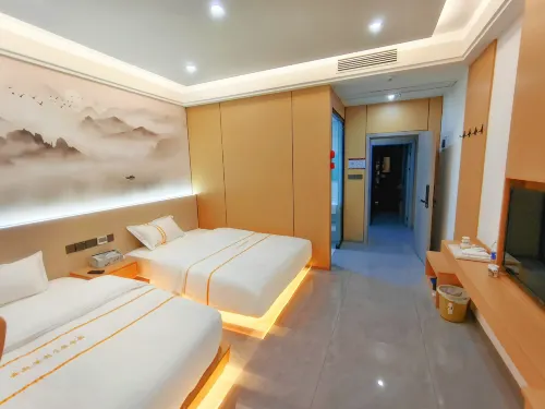 Yunqi Zhaoxing Holiday Inn (Zhaoxing Dong Village Branch) - 2-Star