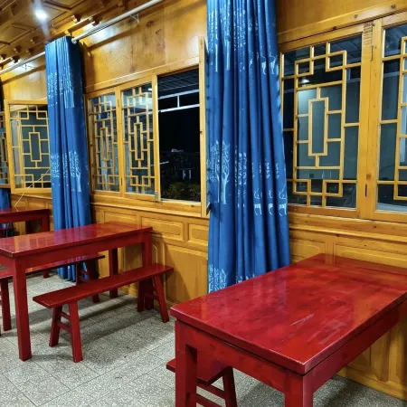 Songsong XI ZANG Residence Scenic Homestay