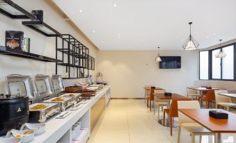 City Comfort Inn - Housity
