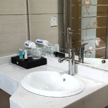 Ce Heng Hengjie Business Hotel