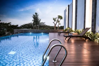 Aston Sidoarjo City Hotel & Conference Center Hoteles cerca de Pos security Cluster saphire